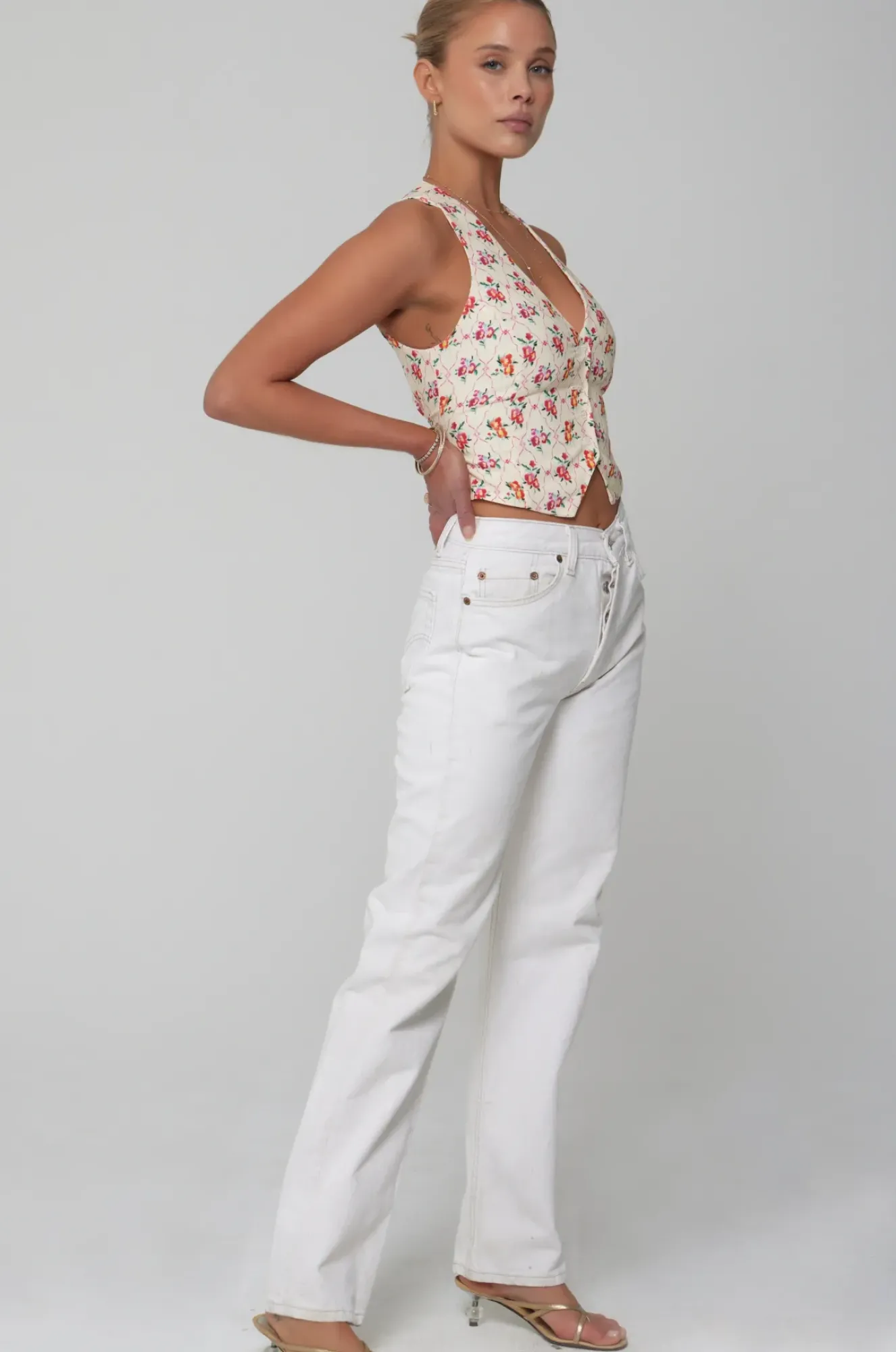 RESA Noah Vest In Fawn Online